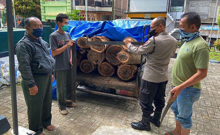 Empat Kabur, Dua Pelaku Pembalak Liar Ditangkap Polres Ponorogo