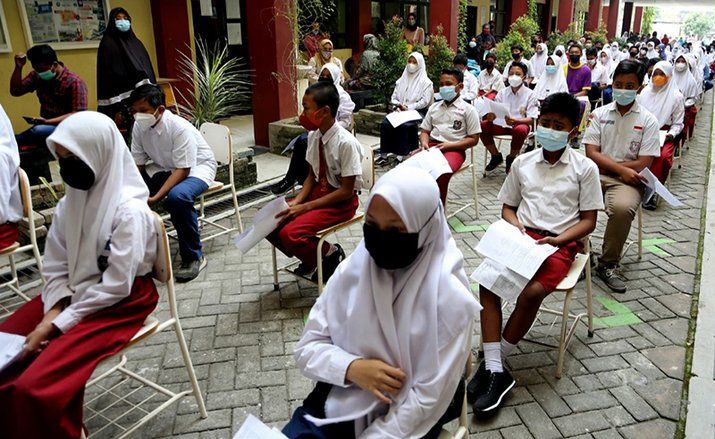 Mulai Besok, Anak SD di Surabaya Dapat Vaksinasi di Puskesmas