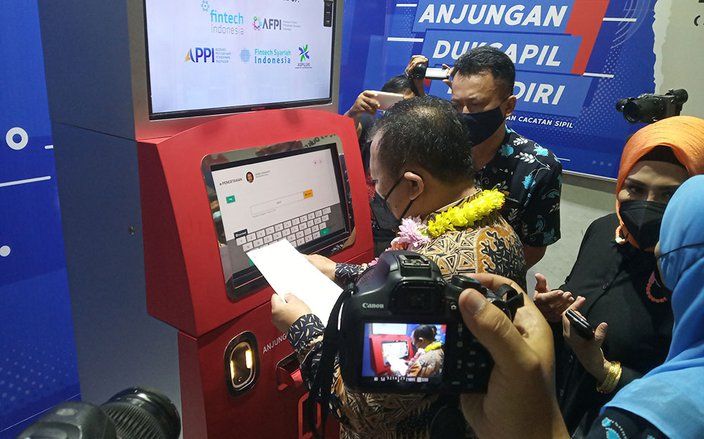 Cegah Korupsi, Pemkab Jember Buat Layanan Dukcapil di Mall