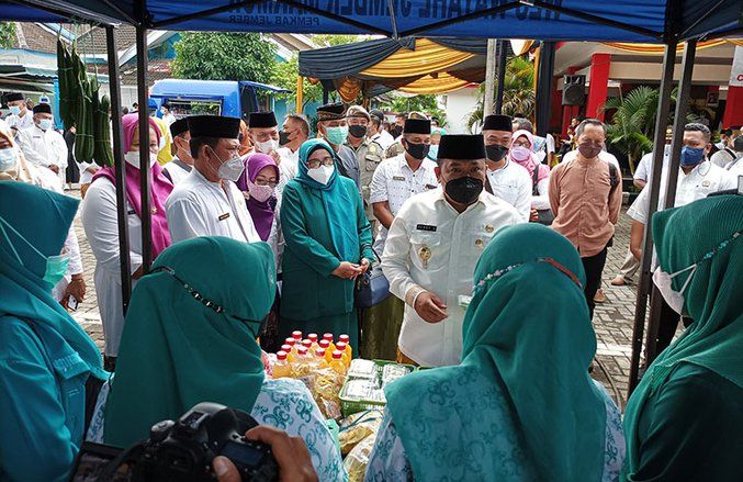 Berkunjung ke Kecamatan Jombang, Bupati Hendy Dapat Keluhan Banjir di Lahan Pertanian