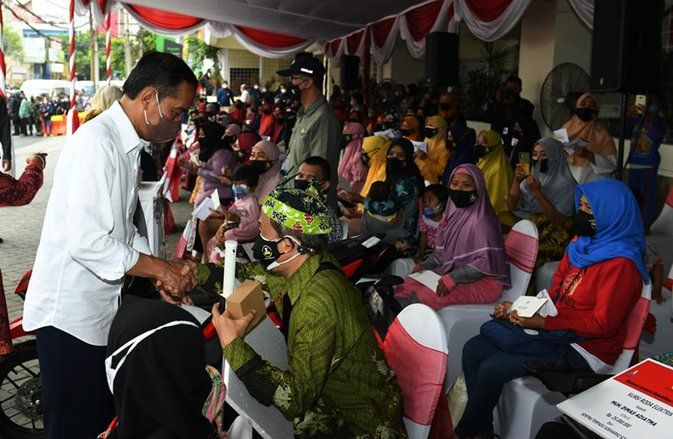 Nelayan Minta Dibuatkan Pemecah Ombak, Presiden Jokowi Akan Kirim Tim PU ke Kampung Bulak