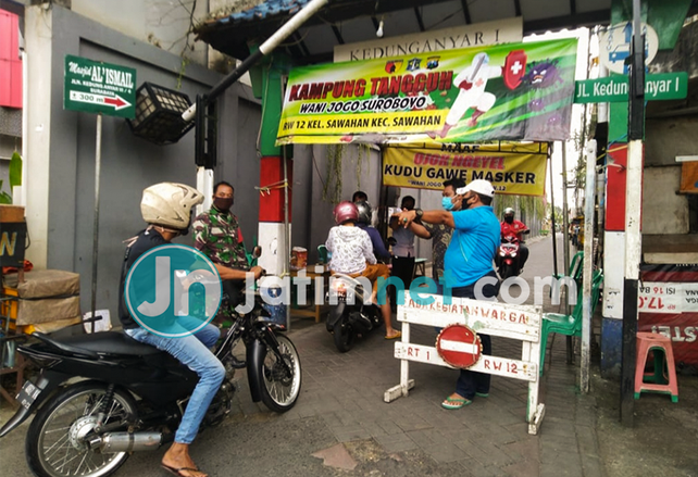 Satgas Covid-19 Surabaya Siapkan Stiker Penanda Rumah Keluarga Isolasi Mandiri