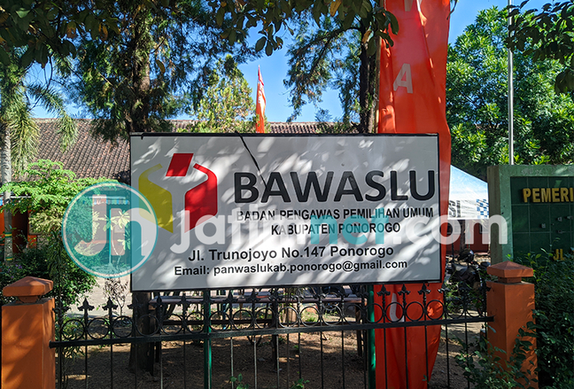 Bawaslu Akan Panggil Dua Kadin Yang Mendaftar Bacawabup
