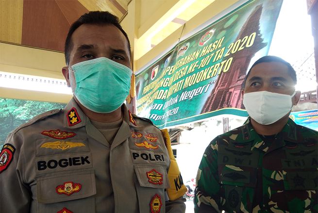 Pandemi Covid-19, Polisi Terapkan Batasan Jalur Ramadan di Mojokerto