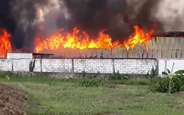 Pabrik Pengolahan Tongkol Jagung di Mojokerto Terbakar