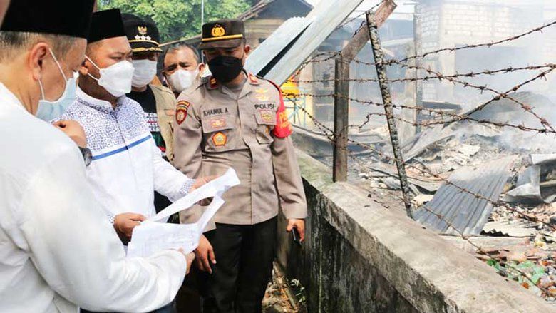 Pasar Sidayu Terbakar, Bupati Gresik Janji Beri Solusi