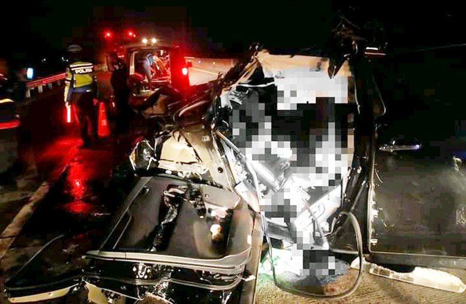 Rombongan MPV Group Musik Religi Debu Mengalami Kecelakaan di Tol Paspro, Dua Orang Tewas