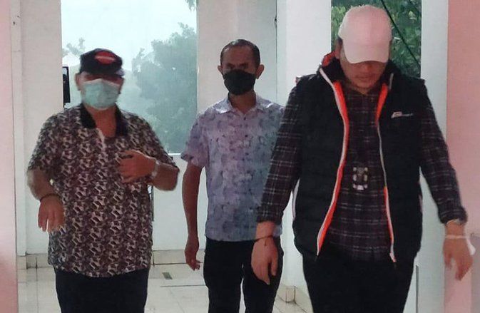 Buron 9 Tahun Kasus Korupsi, Mantan Bapeda Mentawai Ditangkap di Surabaya