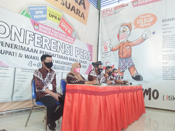 Hasil Negatif, Tiga Paslon di Mojokerto Jalani Tes Kesehatan di RSU Soetomo