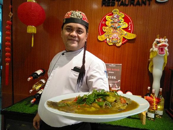 Gurami Tiga Rasa Menu Andalan Imlek di Santika Jemursari