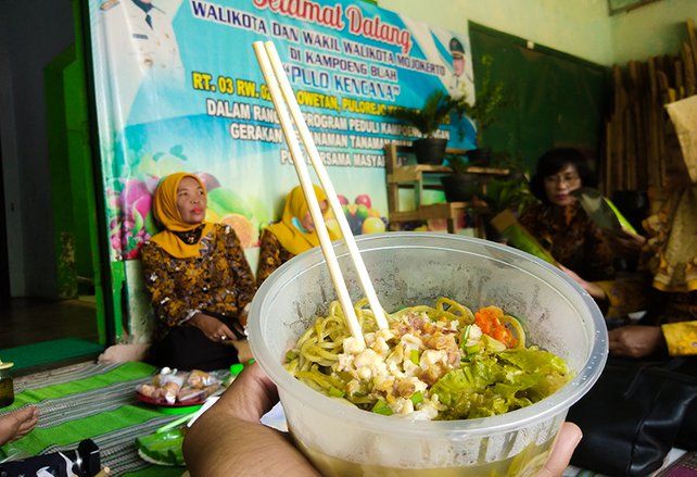 Di Tengah Pandemi, Emak-Emak di Mojokerto Daun Kelor Sulap Jadi Olahan Menarik
