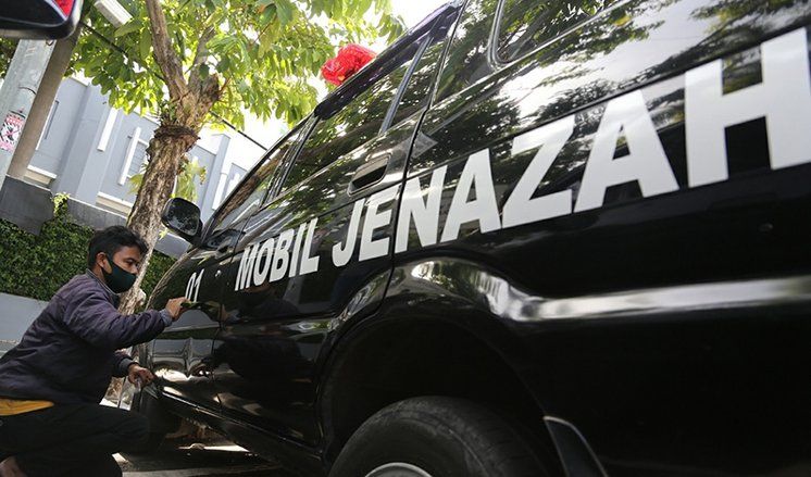 Kendaraan Dinas PD Pemkot Surabaya 'Disulap' jadi Mobil Jenazah