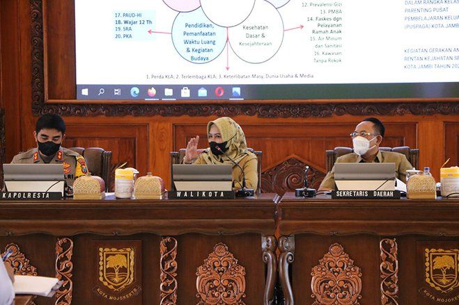 Bertekad dan Serius Lindungi Hak Anak, Ning Ita Komitmen Targetkan Jadi Kota Layak Anak