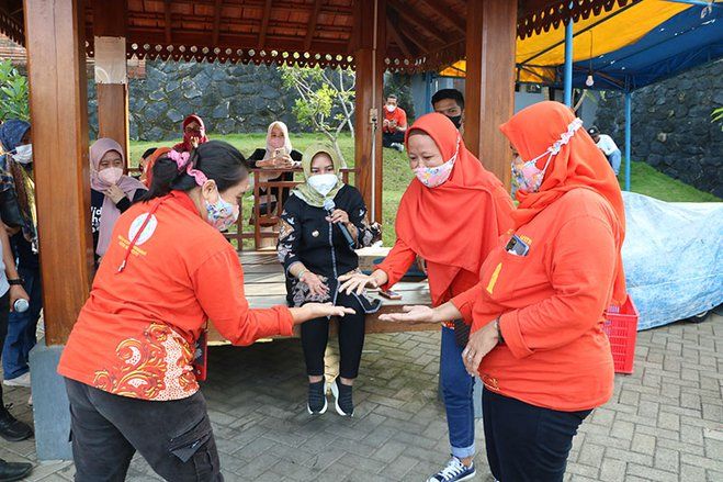 Ning Ita Berikan Motivasi Bagi Ribuan Kader Motivator Kota Mojokerto 