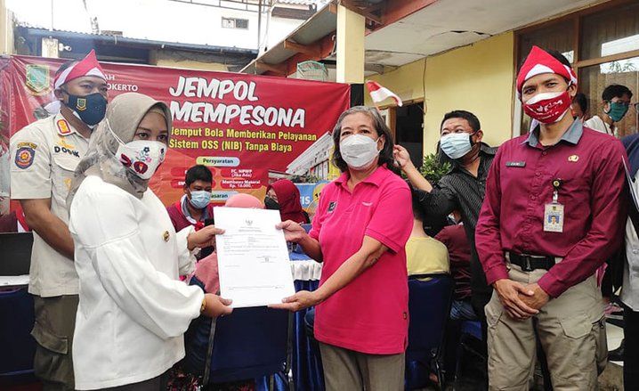Gak Ribet, Pemkot Gratiskan Layanan Izin OSS dalam NIB Terhadap Ratusan Pelaku Usaha Mikro Kecil