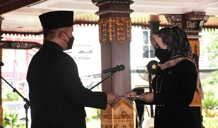 Pelantikan dan Pengambilan Sumpah Janji Jabatan Pimpinan Tinggi Pratama Sekdakab Mojokerto