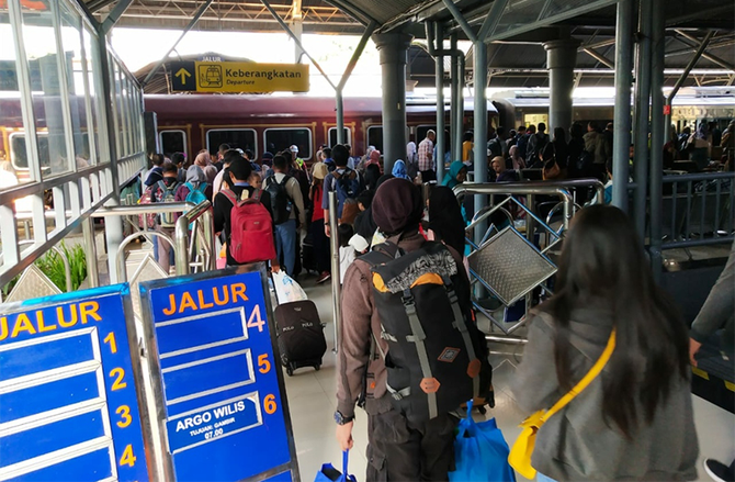 Cegah Penyebaran Covid-19, Seluruh KA Tujuan Jakarta dan Bandung Dibatalkan
