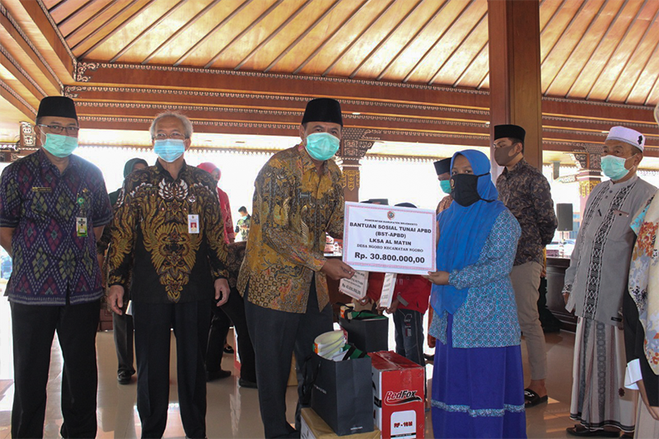 1.813 Anak Yatim hingga Terlantar Terima BST APBD