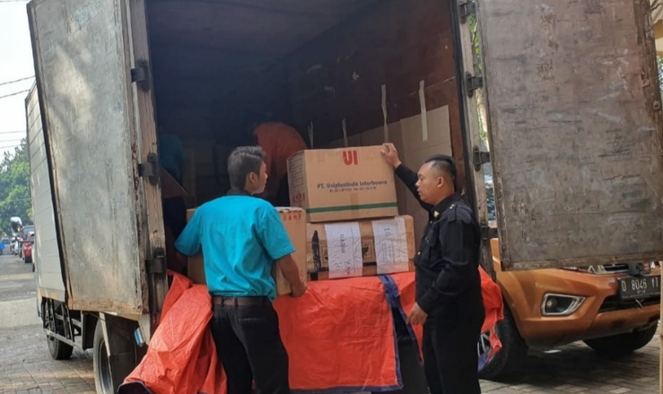 Hampir Sepekan Dilanda Banjir, Pemkot Surabaya Kirim Bantuan ke Bandung