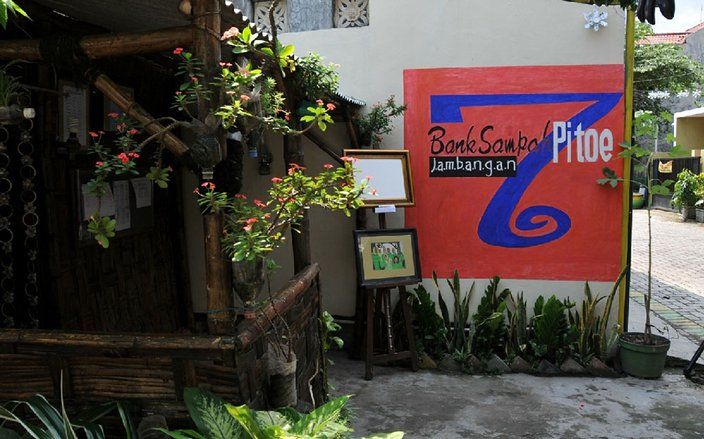 Pemkot Surabaya Terima Penghargaan Kinerja Pengurangan Sampah dari KLHK