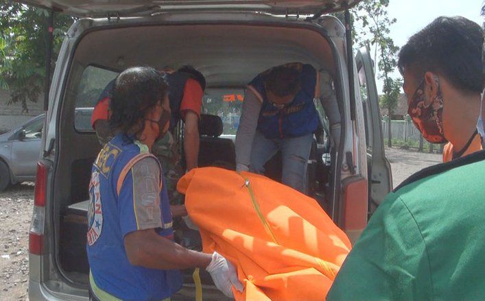 Diduga Tirakat, Pensiunan Telkom Pasuruan Ditemukan Meninggal di Dekat Makam Troloyo Mojokerto