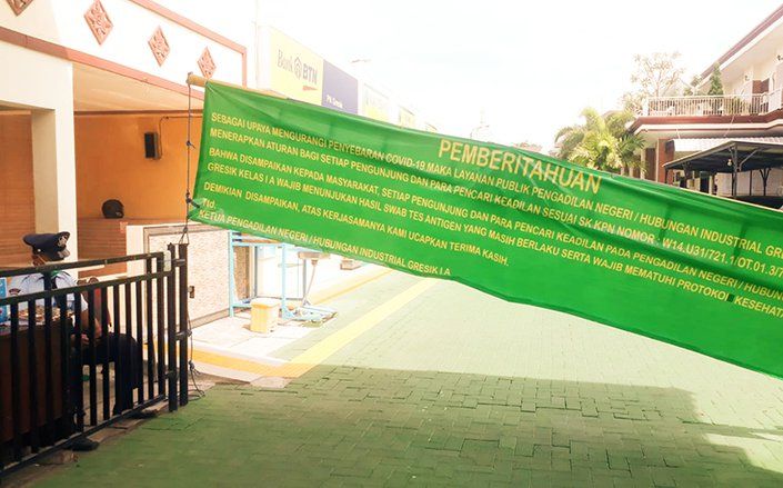 PPKM Darurat, Pengadilan Negeri Gresik Haruskan Pengunjung Tunjukkan Hasil Swab Negatif Covid-19