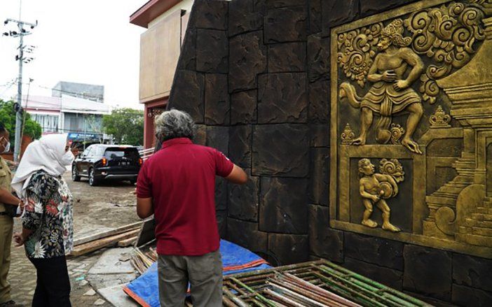 Ning Ita Hiasi Pemandian Sekarsari dengan Ornamen Majapahit