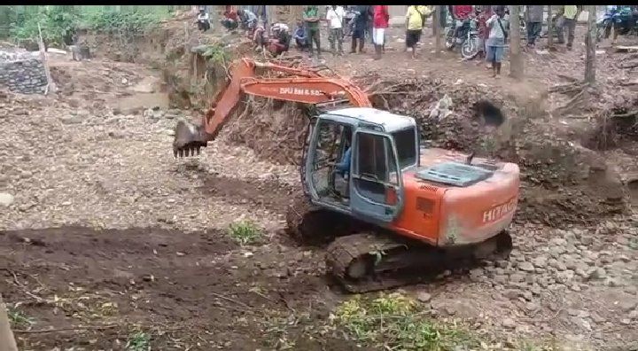 Pasca Viral Ibu Hamil Ditandu, Jembatan Penghubung Desa Terpencil di Jember Diperbaiki