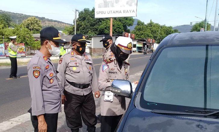 Terjaring Penyekatan di Perbatasan Situbondo-Probolinggo Empat Pemudik Diminta Putar Balik