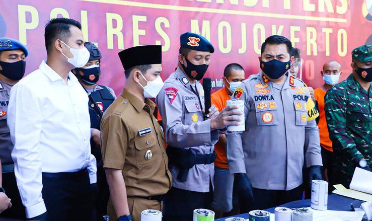 3 <em>Home Industry </em>Petasan di Mojokerto Digerebek