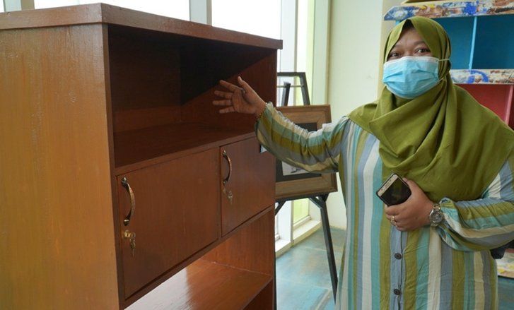 Desain Interior UK Petra Berikan Hasil Daur Ulang Solid Waste Pada 21 Sekolah