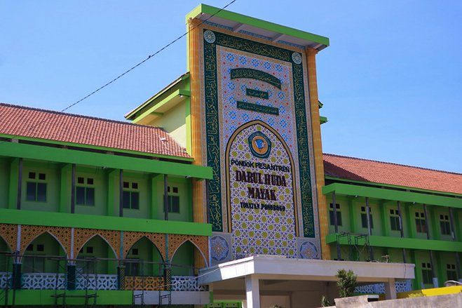 Tangani Covid-19 di Ponpes, 31 Ribu Santri di Ponorogo Dapat Bantuan Masker