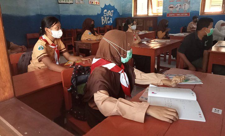 Kesalahan Pemakaian Masker Ditemukan Saat PTM Terbatas di Madiun