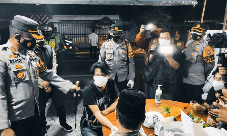 Enam Pengendara Reaktif, Satu Kendaraan Warga Bekasi Putar Balik