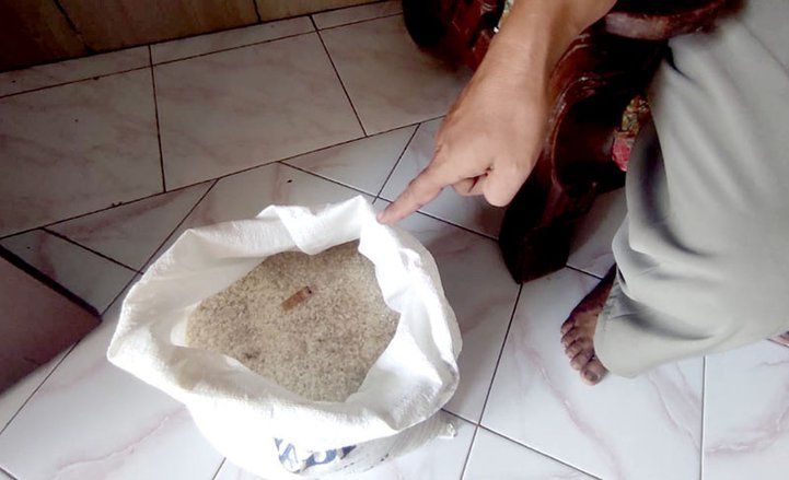 Ini Kata Bulog Surabaya Soal Temuan Putung Rokok Bekas Beras Medium Bantuan PPKM di Mojokerto