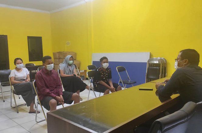 Mengaku dari Pondok untuk Jual Kalender, Dua Orang Bukan Pasutri Kena Razia di Dalam Kamar Hotel