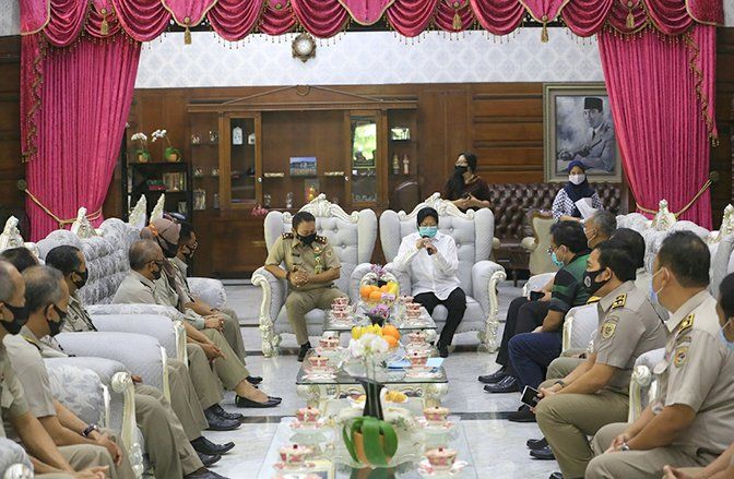 Berhasil Serahkan 172 Sertifikat, Jajaran BPN Surabaya I dan II Sabet Penghargaan