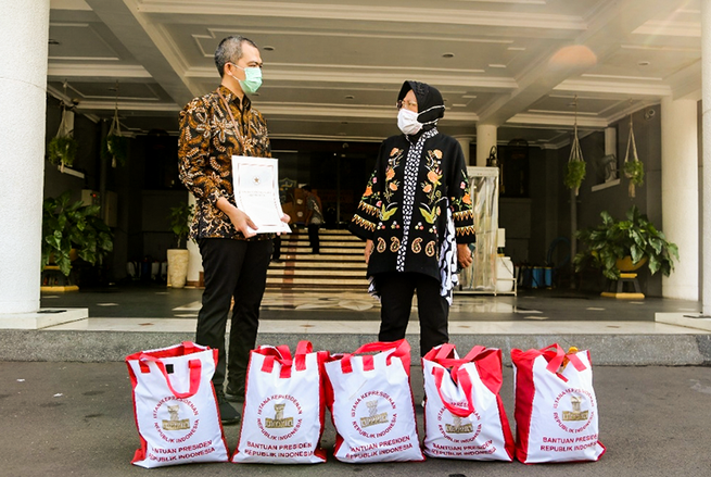 Risma Ingin Pemerintah Pusat Segera Berikan Reagen Swab