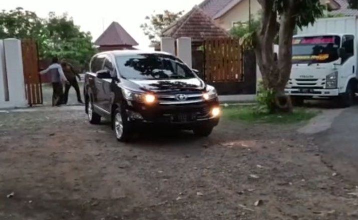 Duduki Jabatan Penting di DPUPR, Rumah Keponakan Bupati Probolinggo Digeledah KPK