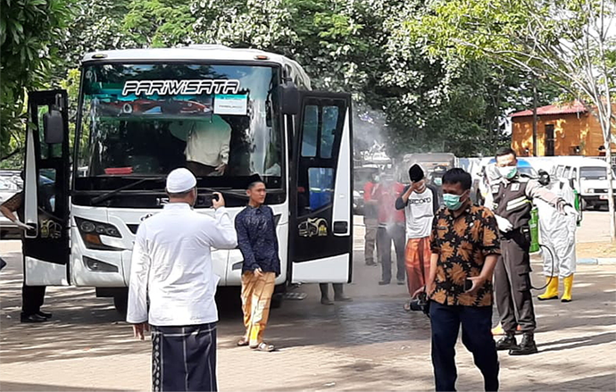 Tiba di Probolinggo 144 Santri Dari Ponpes Lirboyo Langsung Jalani Protokol Kesehatan Covid-19