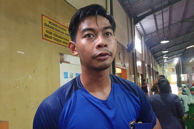 Kiper Madura United Terus Jaga Kondisi Meski Kompetisi Belum Jelas