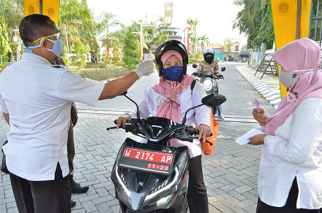 Terlambat Masuk Kerja, ASN Pemkab Gresik Disanksi Pengurangan TTP