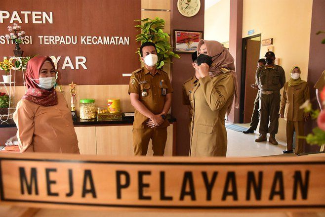 Hari Pertama Masuk, Bupati Mojokerto Ikfina Fahmawati Lakukan Sidak&nbsp;