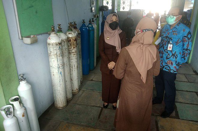 Antisipasi Kelangkaan Oksigen di Tengah Pandemi, Bupati Mojokerto Gelar Sidak  