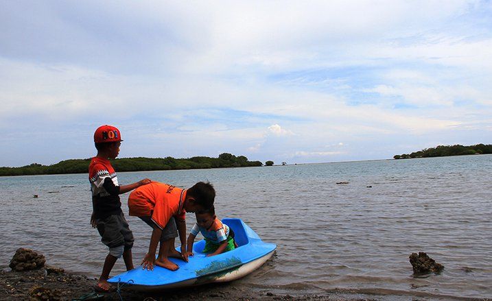 Secercah Asa Warga Labuhan Merak Taman Nasional Baluran