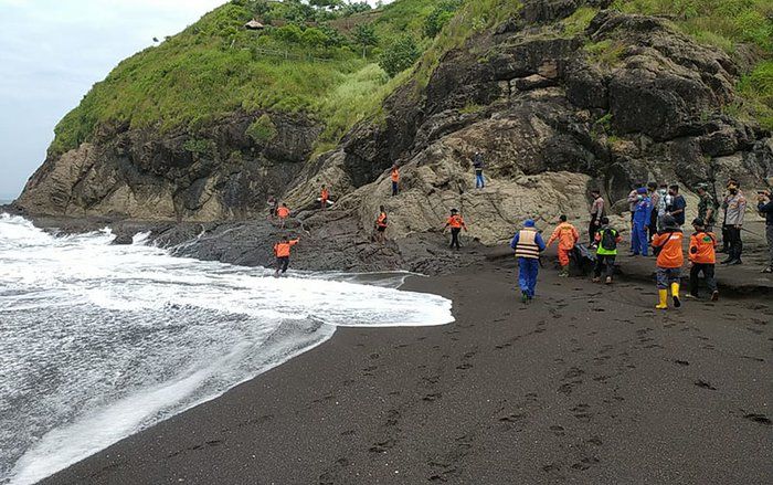 Terdakwa Ritual Maut Pantai Payangan Jember Divonis 3 Tahun 6 Bulan