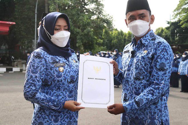 Pimpin Sumpah Janji ASN Baru, Bupati Ikfina Minta Sesuaikan Diri Dengan Cepat