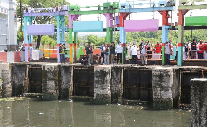 Sungai di Surabaya Mengandung Detergen, Warga Diimbau Tak Lagi Buang Limbah