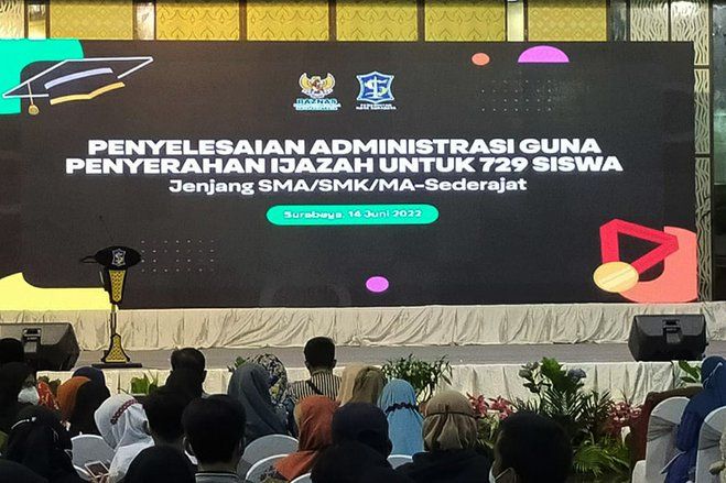 729 Pelajar SMA/SMK Sederajat Dapatkan Kembali Ijazahnya yang Ditahan Sekolah