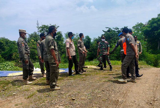 Satpol PP Probolinggo Tutup Tambang Sirtu Ilegal